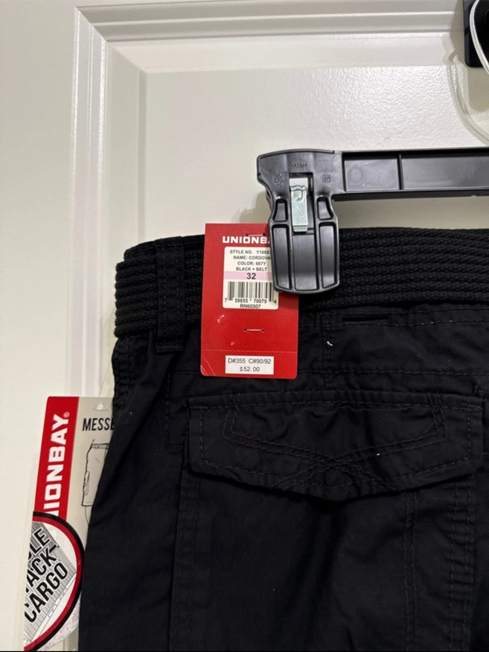 UNIONBAY Black Cargo Shorts with Elastic Web Belt W32 - Picture 2 of 3